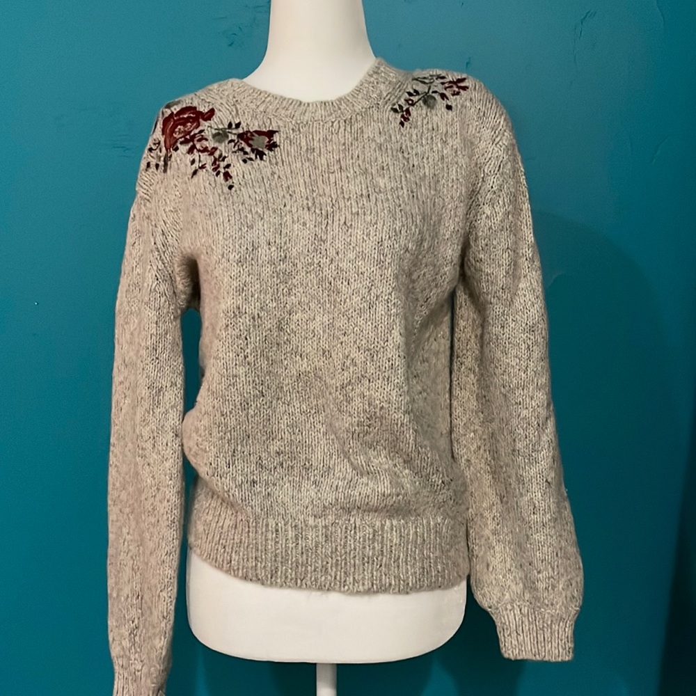 Good as new embroidered Abercrombie sweater!